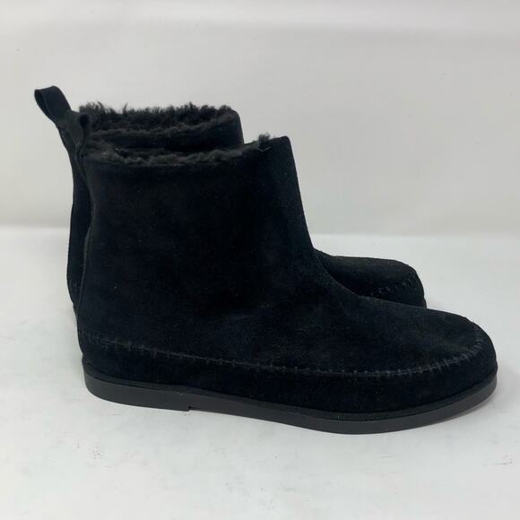 NWOT Steve Madden Tommy Black Suede Ankle Booties - Picture 3 of 9